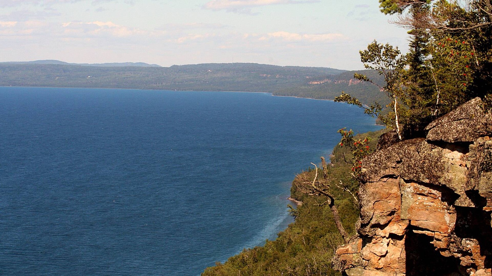 Thunder Bay Lookout and the Sleeping Giant on Lake Superior